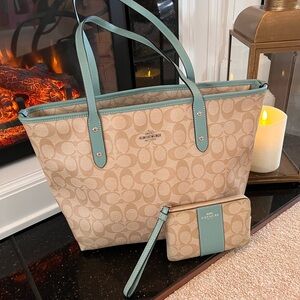 Coach Beige and Teal Women's Tote Bag